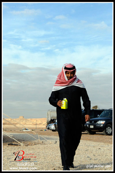 نقره لتكبير أو تصغير الصورة ونقرتين لعرض الصورة في صفحة مستقلة بحجمها الطبيعي