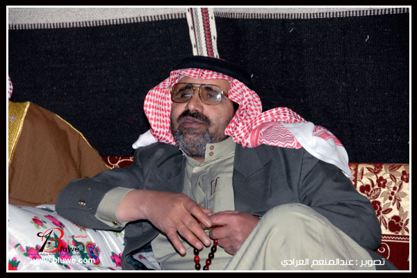 نقره لتكبير أو تصغير الصورة ونقرتين لعرض الصورة في صفحة مستقلة بحجمها الطبيعي
