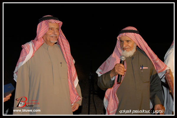 نقره لتكبير أو تصغير الصورة ونقرتين لعرض الصورة في صفحة مستقلة بحجمها الطبيعي