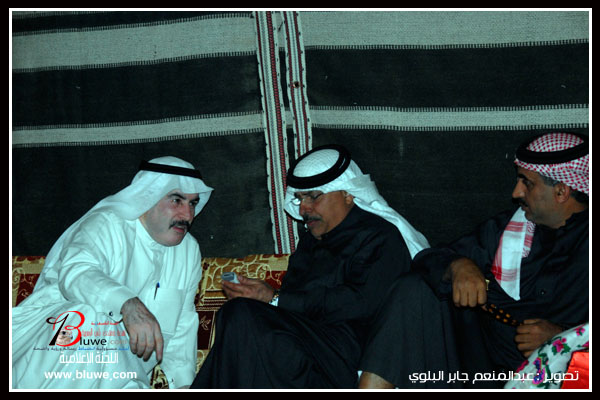 نقره لتكبير أو تصغير الصورة ونقرتين لعرض الصورة في صفحة مستقلة بحجمها الطبيعي
