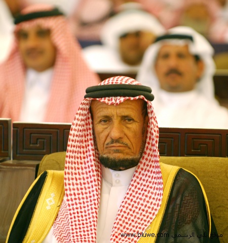 نقره لتكبير أو تصغير الصورة ونقرتين لعرض الصورة في صفحة مستقلة بحجمها الطبيعي