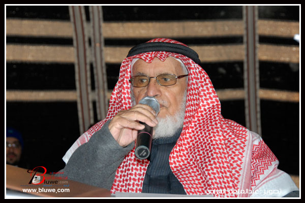 نقره لتكبير أو تصغير الصورة ونقرتين لعرض الصورة في صفحة مستقلة بحجمها الطبيعي