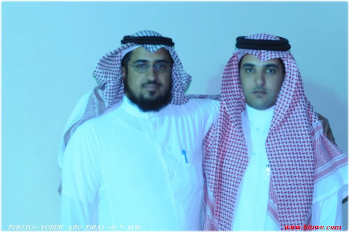نقره لتكبير أو تصغير الصورة ونقرتين لعرض الصورة في صفحة مستقلة بحجمها الطبيعي
