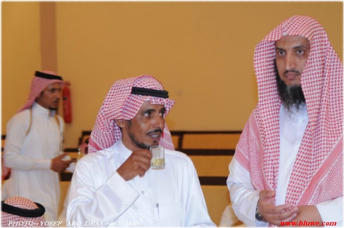 نقره لتكبير أو تصغير الصورة ونقرتين لعرض الصورة في صفحة مستقلة بحجمها الطبيعي