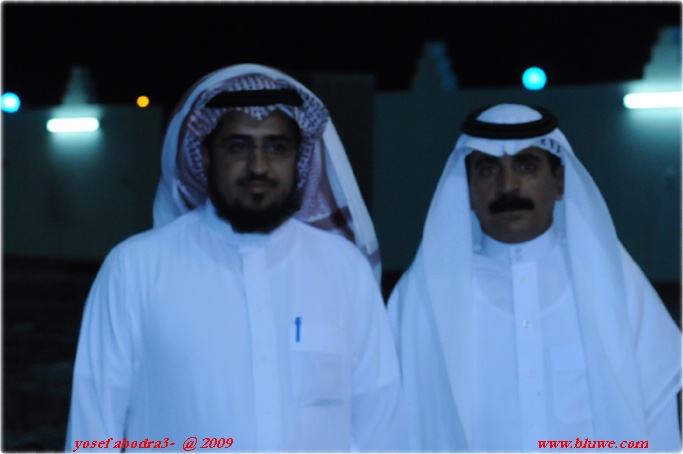 نقره لتكبير أو تصغير الصورة ونقرتين لعرض الصورة في صفحة مستقلة بحجمها الطبيعي